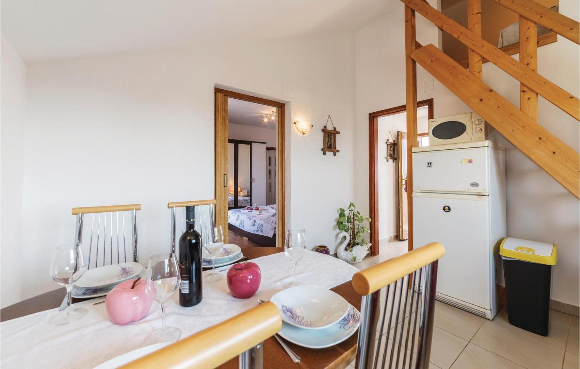 Pet Friendly Apartment In Koromacno With Wifi Dış mekan fotoğraf