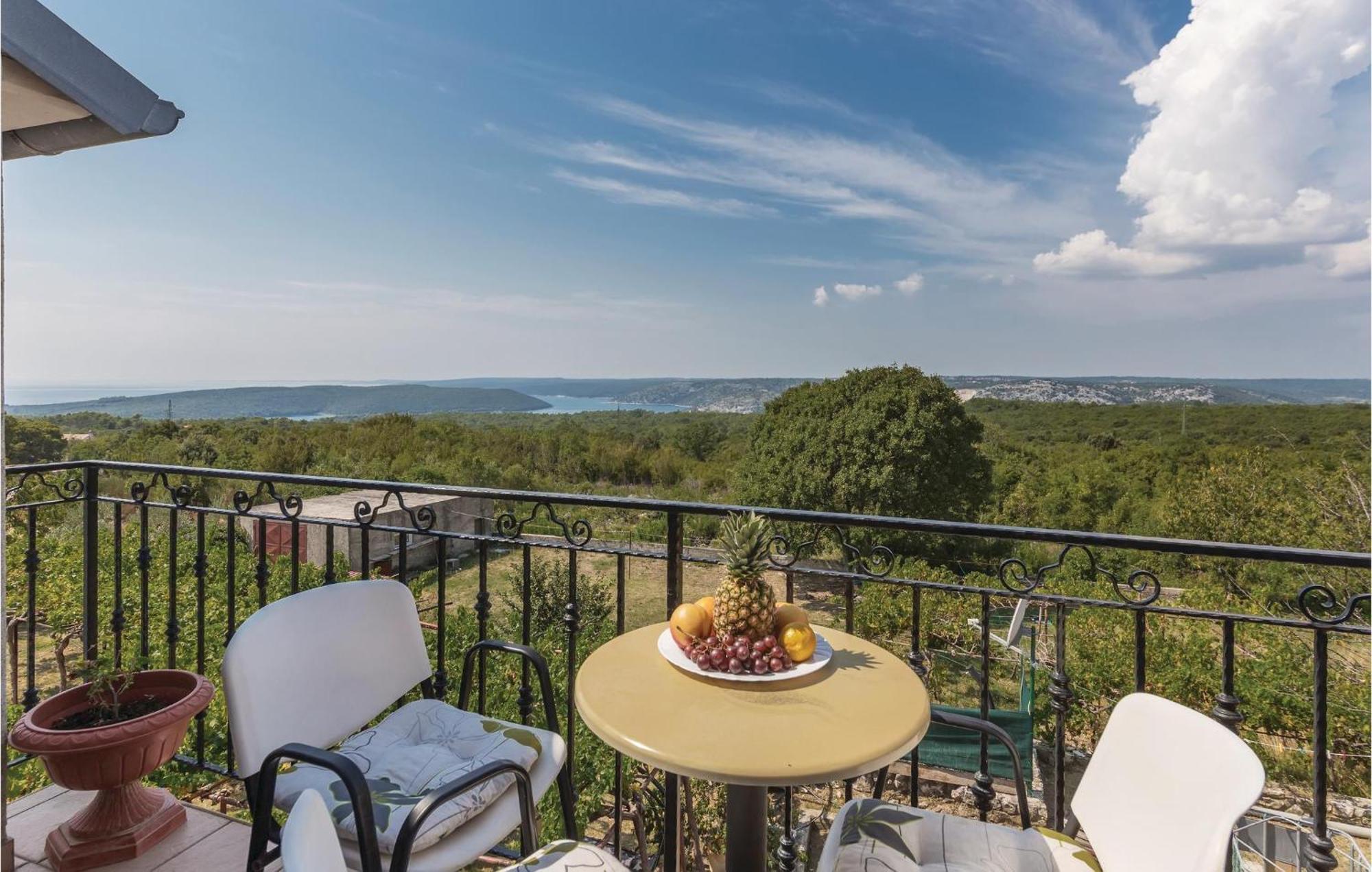 Pet Friendly Apartment In Koromacno With Wifi Dış mekan fotoğraf